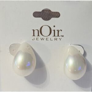 Acrylic Tear Drop Earrings White Marbled